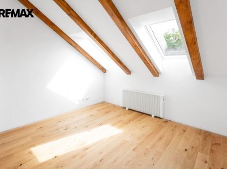 Pronájem bytu, 1+kk, 44 m²