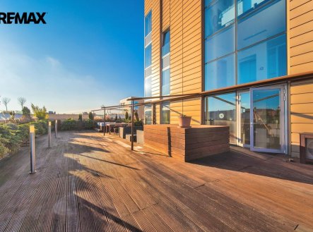 Pronájem bytu 2+kk 80 m² s výjimečnou terasou 100 m² Korunní, Praha - Vinohrady