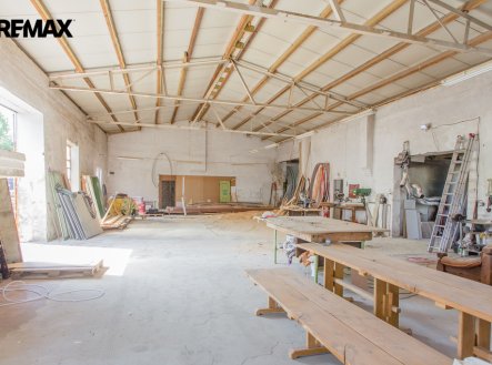 Pronájem výrobní prostory, 300 m²