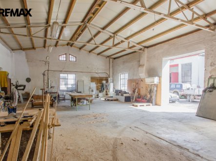 Pronájem výrobní prostory, 300 m²