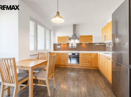 Pronájem bytu, 2+kk, 62 m², Šestajovice – náhled fotky 2