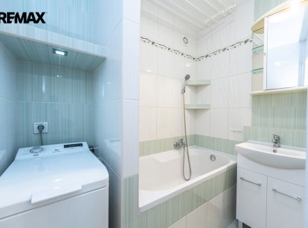 Pronájem bytu, 2+kk, 44 m²