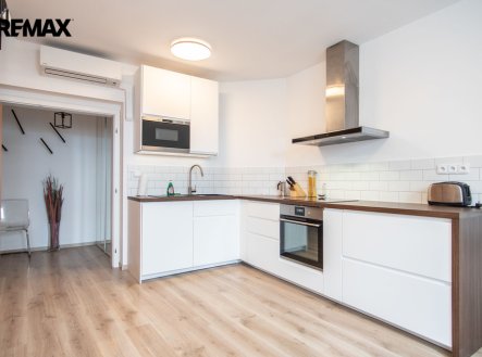 Pronájem bytu, 3+kk, 104 m²