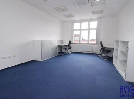 Pronájem kanceláře, 107 m²
