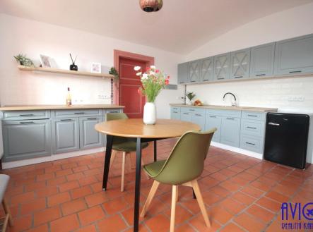 Pronájem bytu, 3+kk, 73 m²