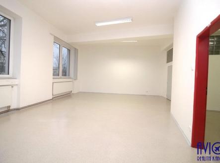Pronájem kanceláře, 69 m²