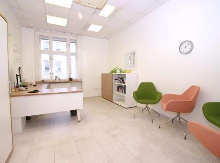 Pronájem kanceláře, 106,5 m²