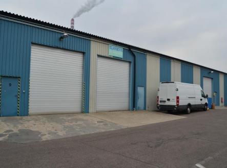 Pronájem - skladovací prostor, 126 m²
