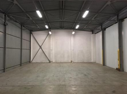 Pronájem - skladovací prostor, 126 m²