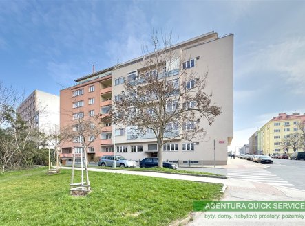 Klidný 3+1 (105 m2)/ lodžie (6 m2) u Vyšehradu, OV, metro- Praha 4 Vyšehrad, ul. Na Bučance- prodej