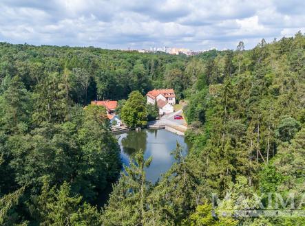 Prodej - dům/vila, 968 m²