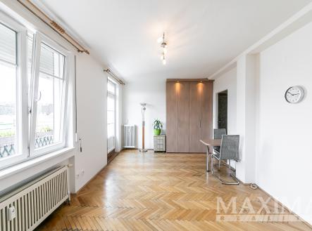 Pronájem bytu, 1+kk, 44 m²