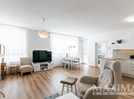 Pronájem bytu, 2+kk, 62 m²