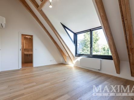 Pronájem bytu, 2+kk, 67 m²