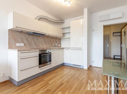 Pronájem bytu, 2+kk, 66 m²