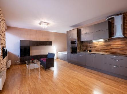 Prodej bytu, 1+kk, 81 m²