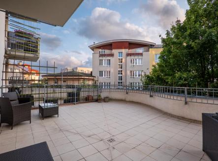 Prodej bytu, 1+kk, 81 m²
