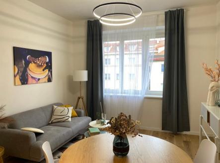 Pronájem bytu, 2+kk, 47 m²