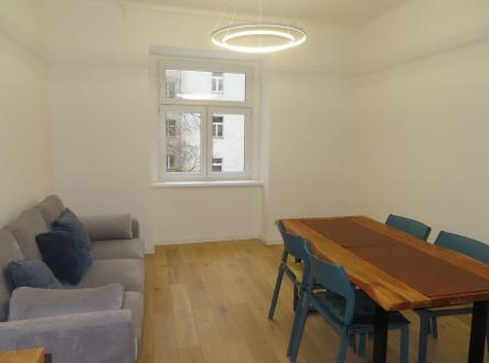 Pronájem bytu, 2+kk, 56 m²