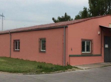 Pronájem skladu, 863 m² obrázek