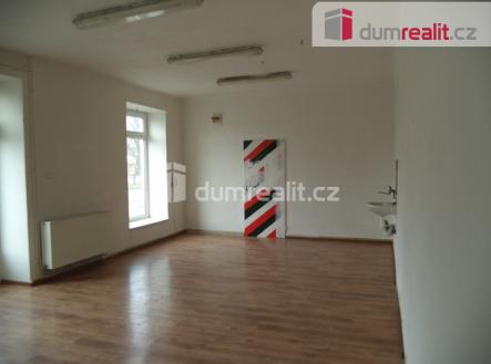 Pronájem - obchodní prostor, 71 m²