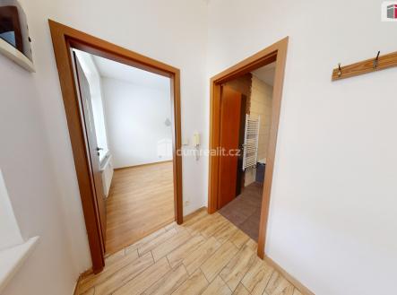Pronájem bytu, 1+kk, 35 m²