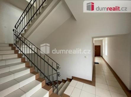 Pronájem bytu, 1+kk, 35 m²