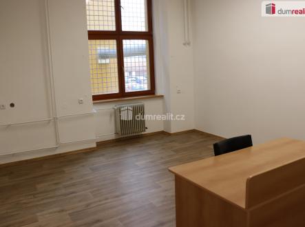 Pronájem - obchodní prostor, 43 m²