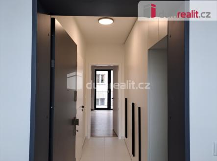 Pronájem bytu, 1+kk, 35 m²