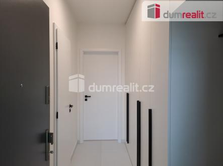 Pronájem bytu, 1+kk, 35 m²