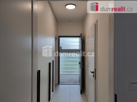 Pronájem bytu, 1+kk, 35 m²