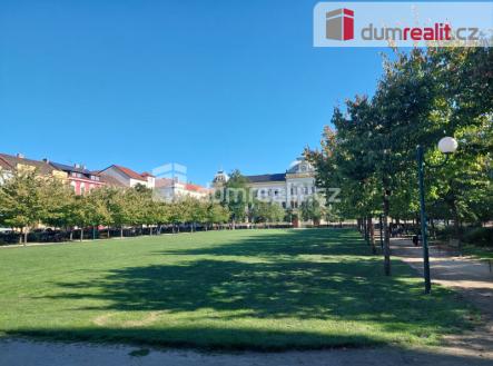 Prodej nájemního domu, 777 m²