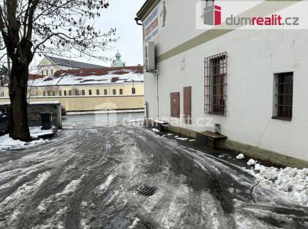 Pronájem obchodní prostory, 100 m²