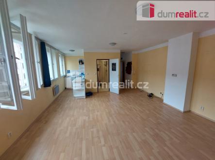 Pronájem bytu, 1+kk, 37 m²