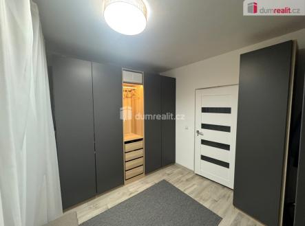 Pronájem bytu, 4+1, 87 m²