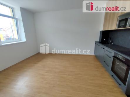 Pronájem bytu, 1+kk, 27 m²