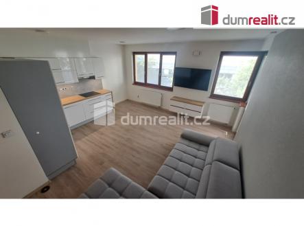 Pronájem bytu, 3+kk, 72 m²