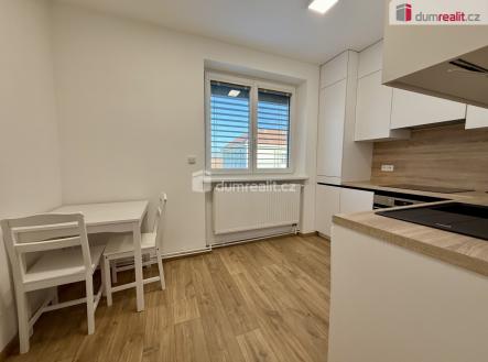 Pronájem bytu, 2+1, 42 m²