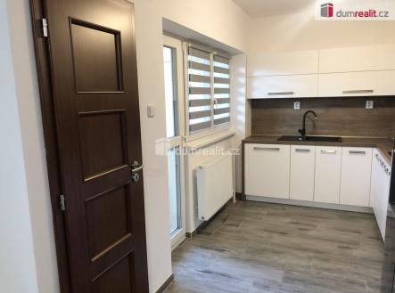 Pronájem bytu, 3+kk, 97 m²