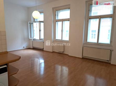 Pronájem bytu, 1+kk, 34 m² obrázek