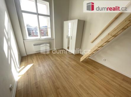 Pronájem bytu, 1+kk, 35 m²