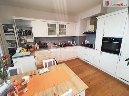 Pronájem bytu, 3+kk, 95 m²