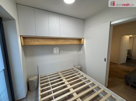 Pronájem bytu, 1+kk, 41 m²