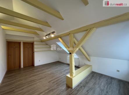 Pronájem bytu, 4+kk, 100 m²