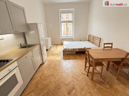 Pronájem bytu, 1+kk, 38 m²