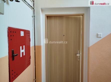 Pronájem bytu, 2+1, 61 m²