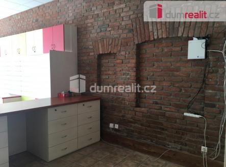 Pronájem - obchodní prostor, 50 m²