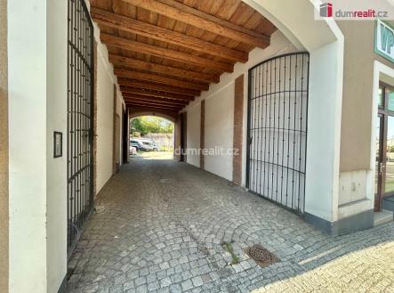 Pronájem - obchodní prostor, 50 m²