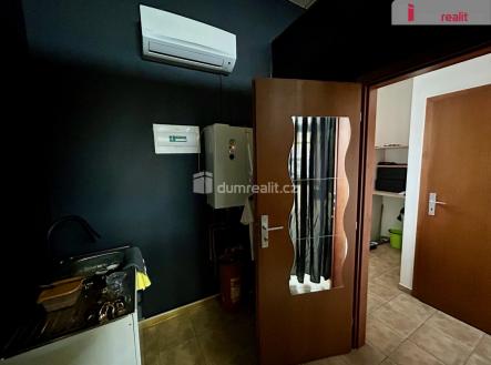 Pronájem obchodní prostor, 46 m²