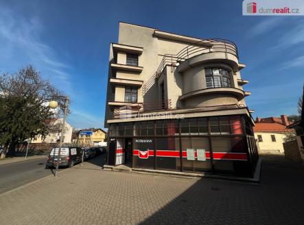 Pronájem - obchodní prostor, 196 m²
